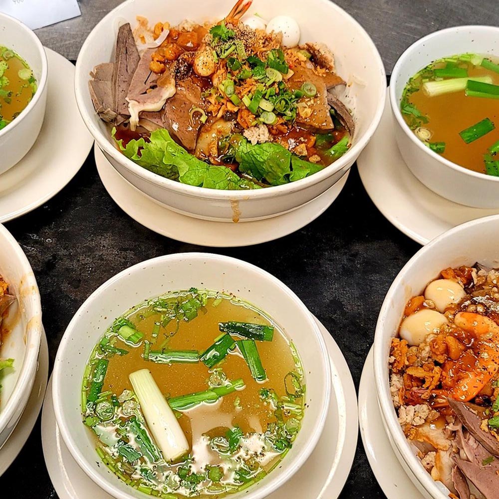 Untitled-1_0000s_0006_z4716062218012_c2fcfea977af15c6a354333d4a7b28ef