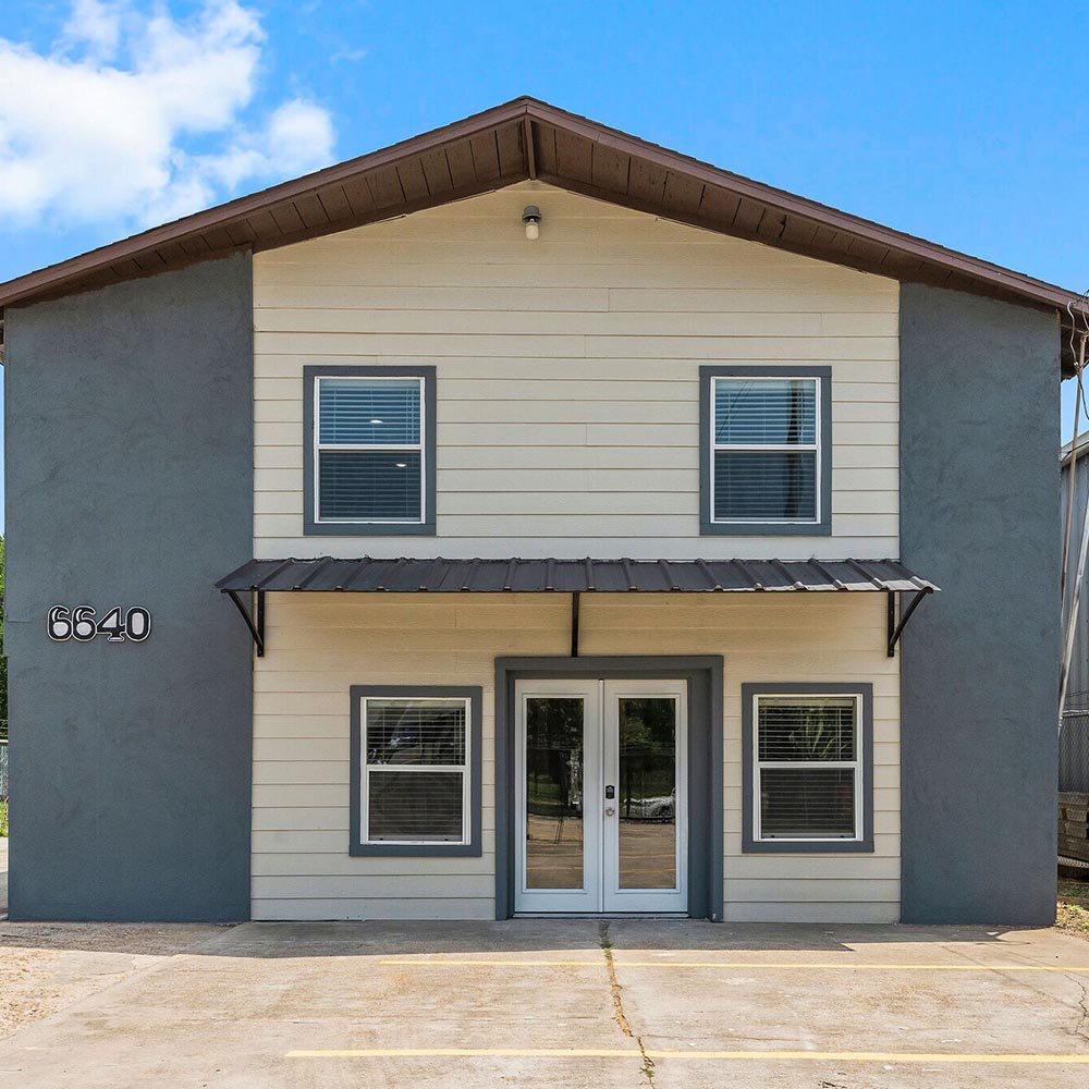 warehouse_0000s_0000_365228210_1304470663831702_1689341244603140146_n