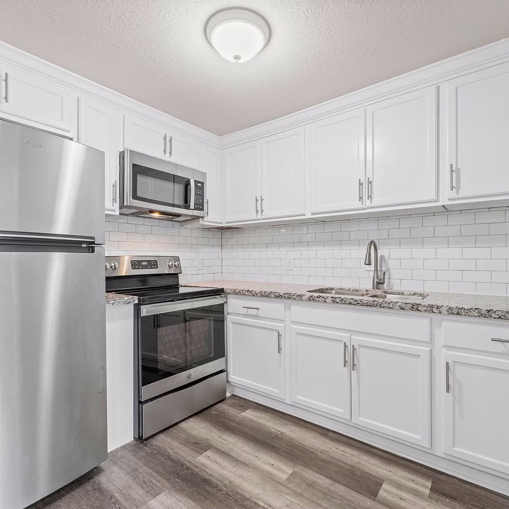 warehouse_0000s_0007_364794519_1304471047164997_3881648087987573490_n