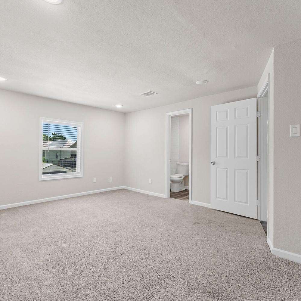 warehouse_0000s_0009_364800745_1304471193831649_7266627721734021762_n