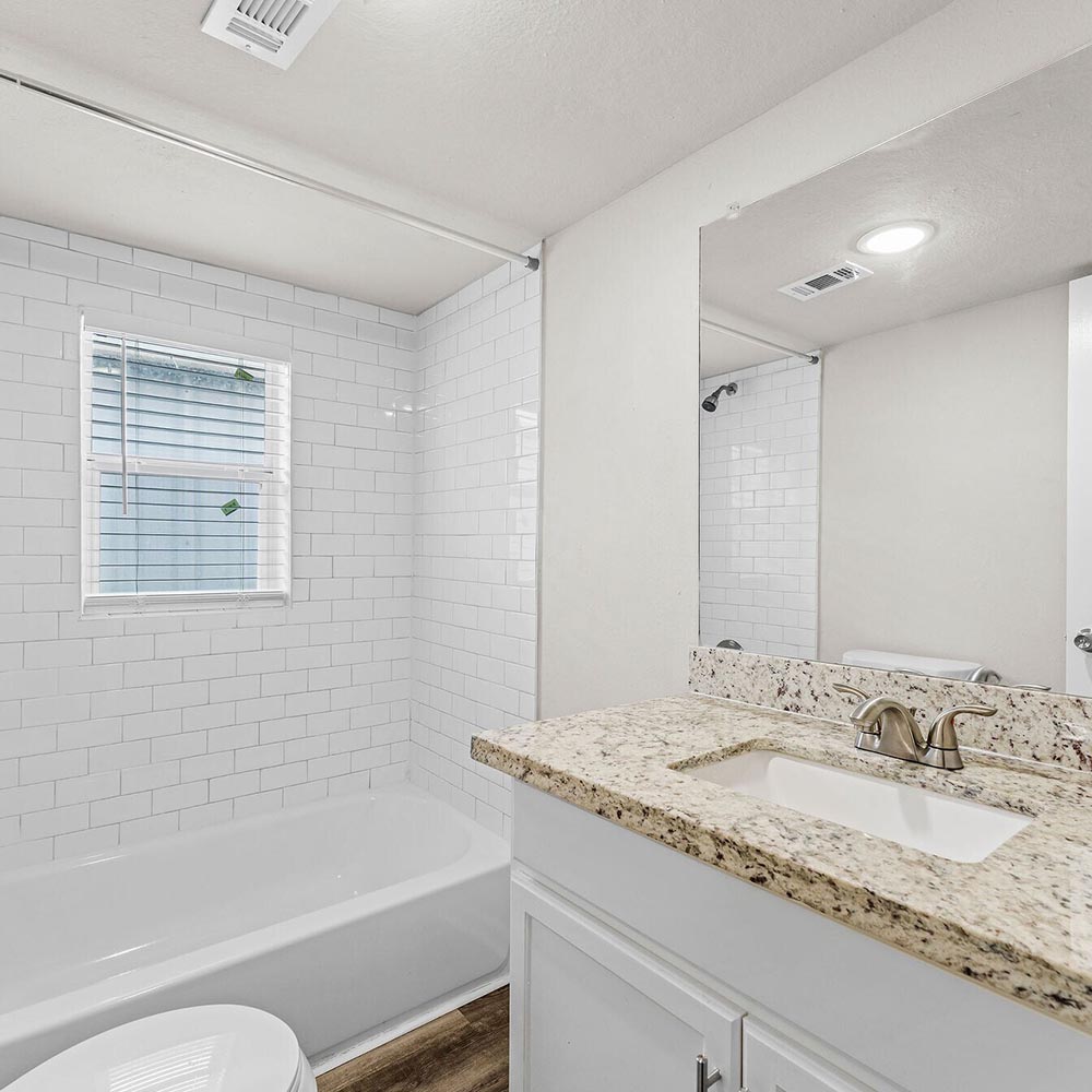 warehouse_0000s_0011_365259029_1304471447164957_6923130209567227970_n