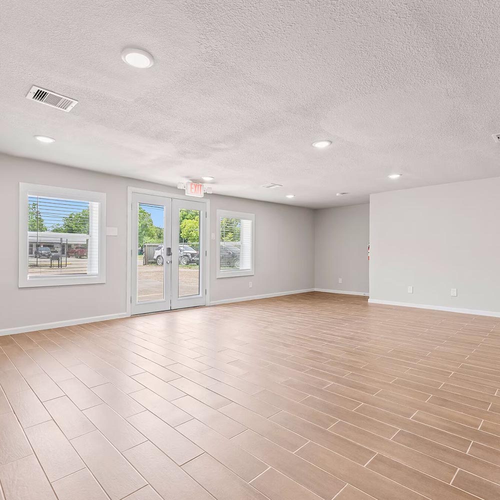 warehouse_0000s_0014_365081556_1304471613831607_7234735813151570564_n