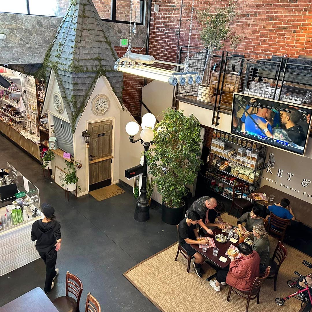 banh mi_0000s_0000_z4752251851672_b27ee0a3465c5c3353d5ff62644f0daf